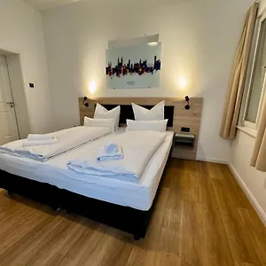 3* Hotel Hopfenhotel Am Adenauerufer